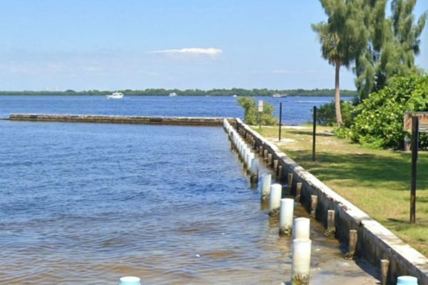 Shoreline before project start